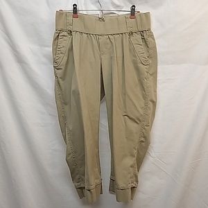 Old Navy Pants - Old Navy Maternity Capris Old Navy Pants - Old Navy Maternity Capris